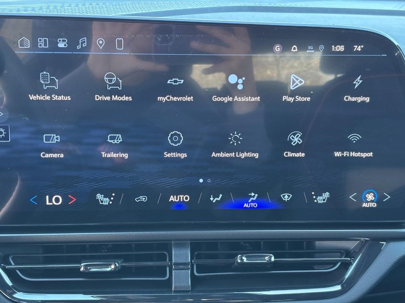 Chevrolet Equinox EV Vehicle Image 16