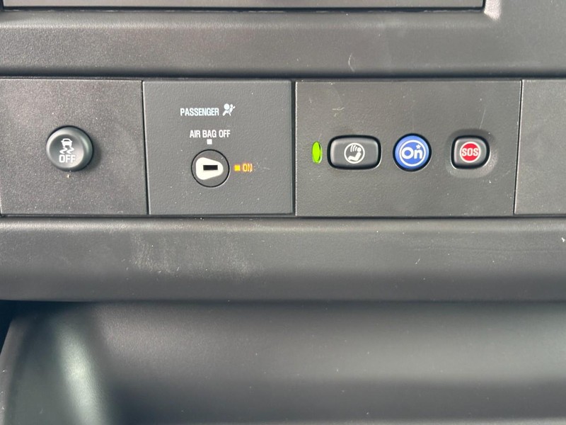 Chevrolet Express Cargo Van Vehicle Image 12