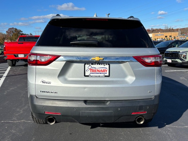 Chevrolet Traverse Vehicle Image 05