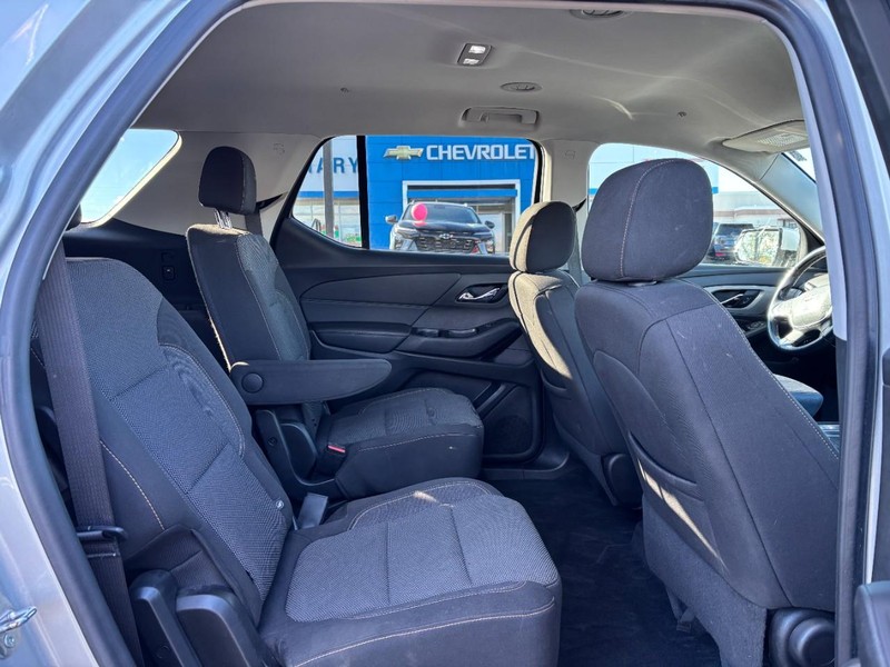 Chevrolet Traverse Vehicle Image 10
