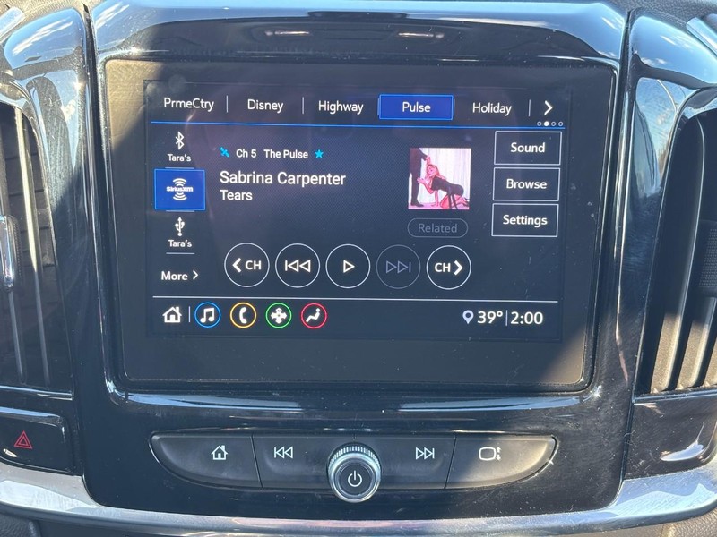 Chevrolet Traverse Vehicle Image 14