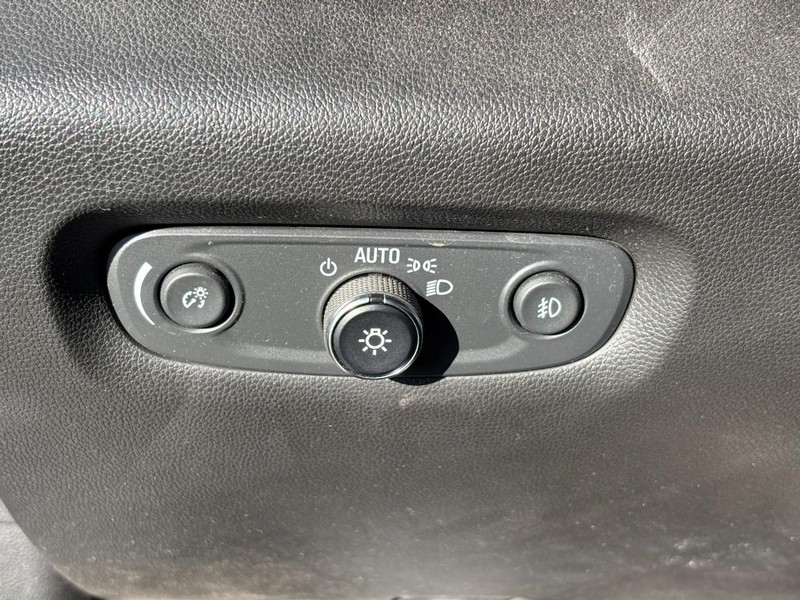 Chevrolet Traverse Vehicle Image 17