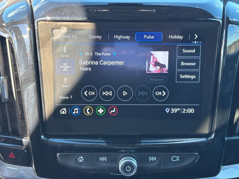 Chevrolet Traverse Vehicle Image 21