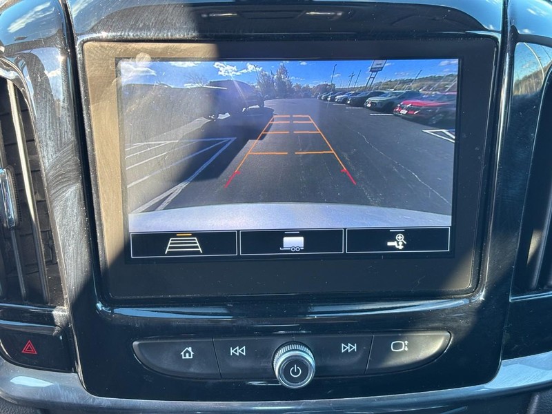 Chevrolet Traverse Vehicle Image 22