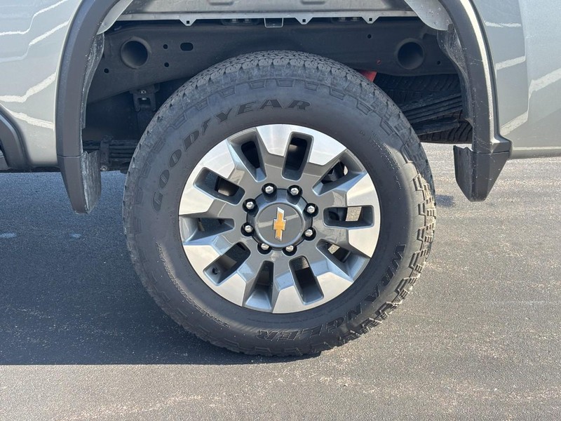 Chevrolet Silverado 2500HD Vehicle Image 07