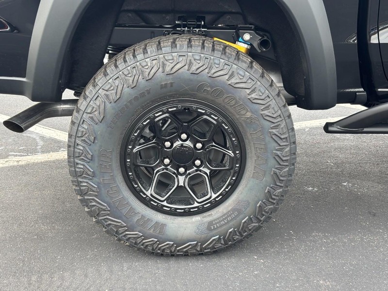 Chevrolet Colorado Vehicle Image 05