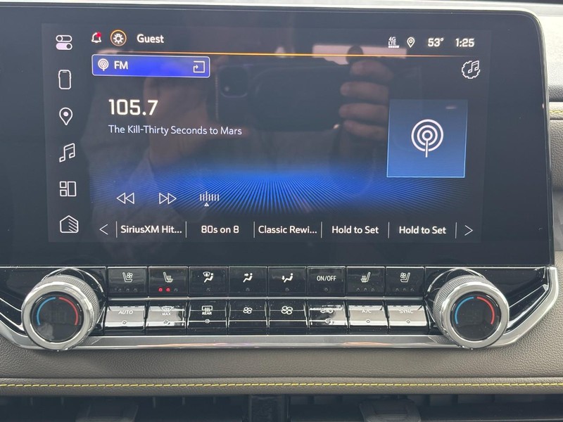 Chevrolet Colorado Vehicle Image 09