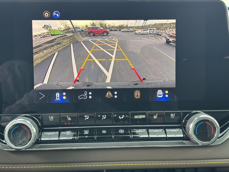 Chevrolet Colorado Vehicle Image 17