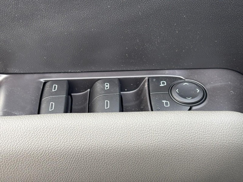 Chevrolet Colorado Vehicle Image 20