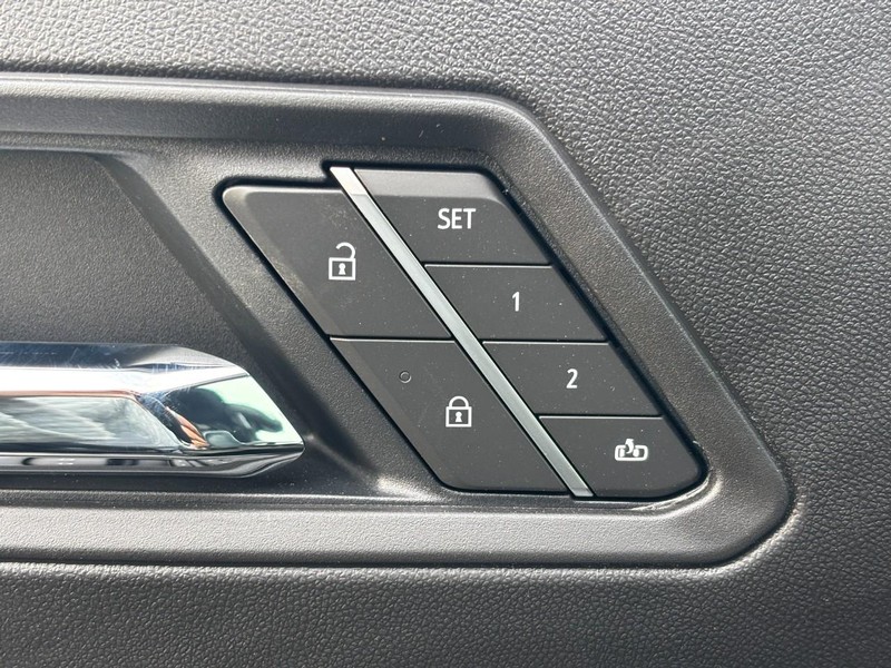 Chevrolet Colorado Vehicle Image 21