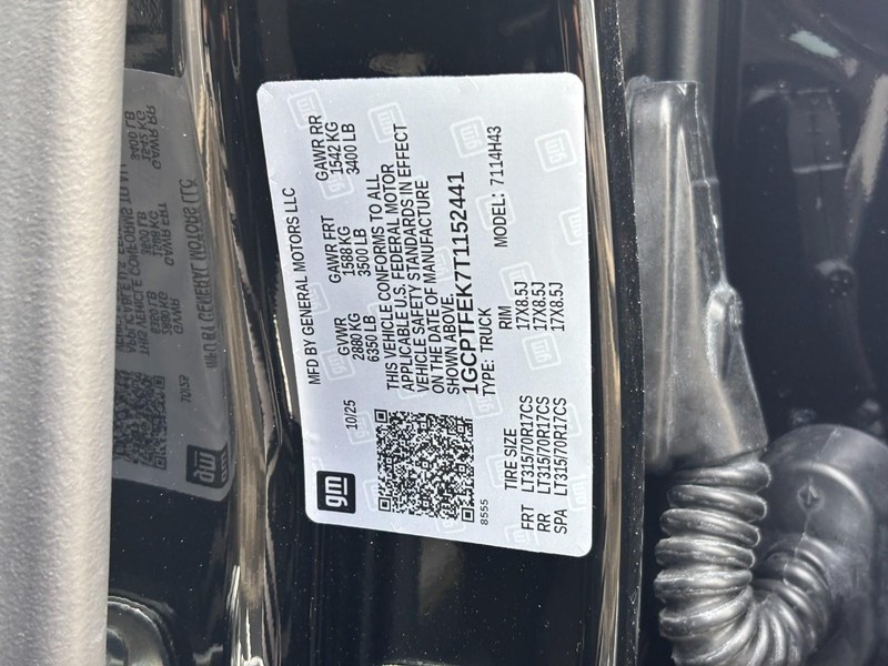 Chevrolet Colorado Vehicle Image 23