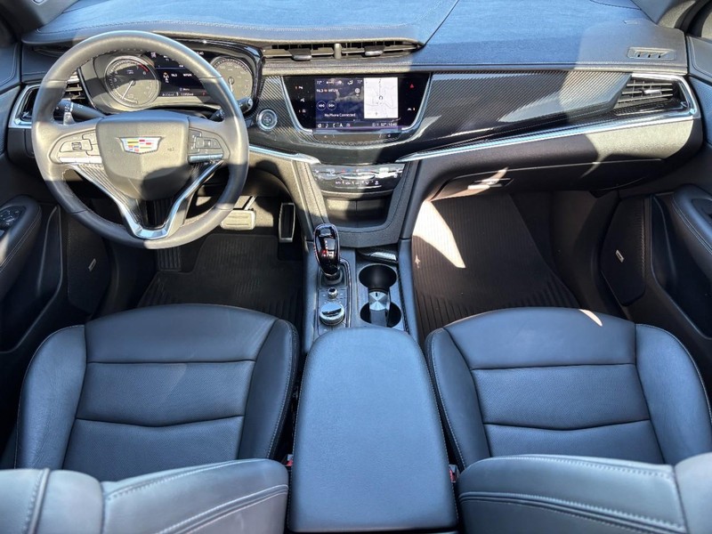 Cadillac XT6 Vehicle Image 12