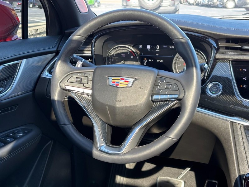 Cadillac XT6 Vehicle Image 13