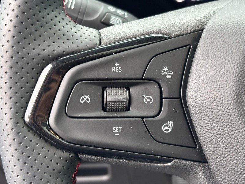 Chevrolet TrailBlazer Vehicle Image 17