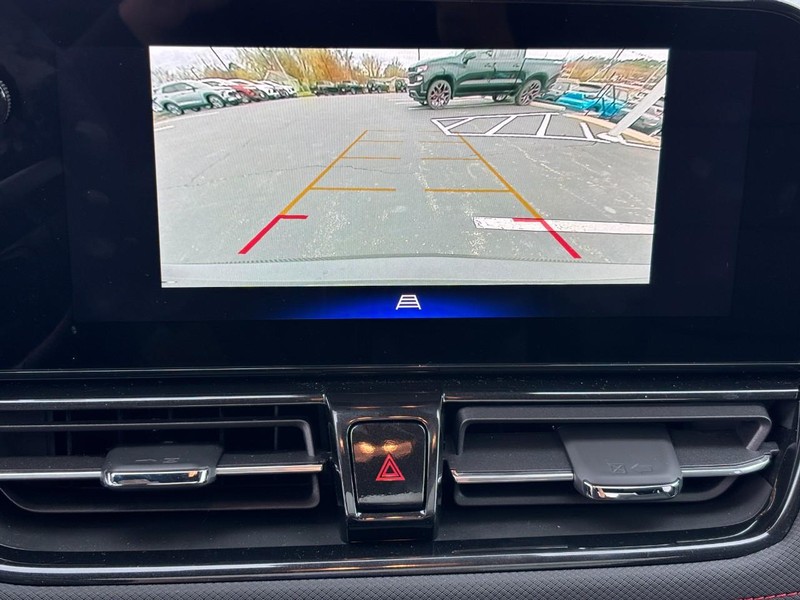 Chevrolet TrailBlazer Vehicle Image 21