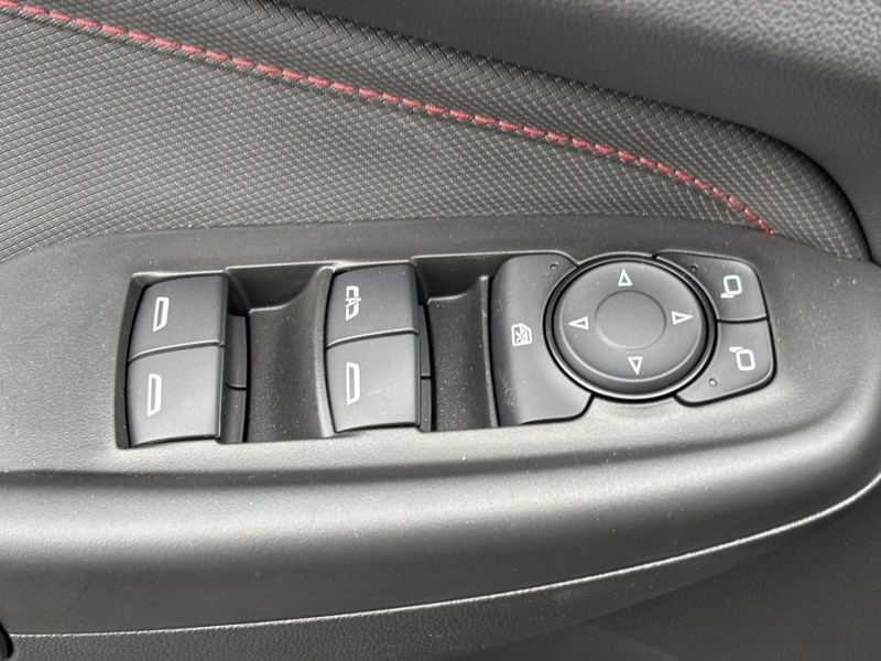 Chevrolet TrailBlazer Vehicle Image 23