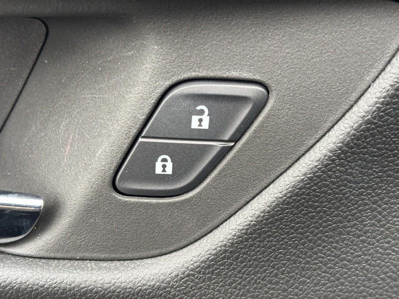 Chevrolet TrailBlazer Vehicle Image 24