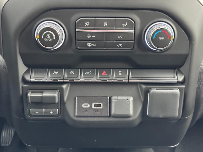 Chevrolet Silverado 1500 Vehicle Image 10