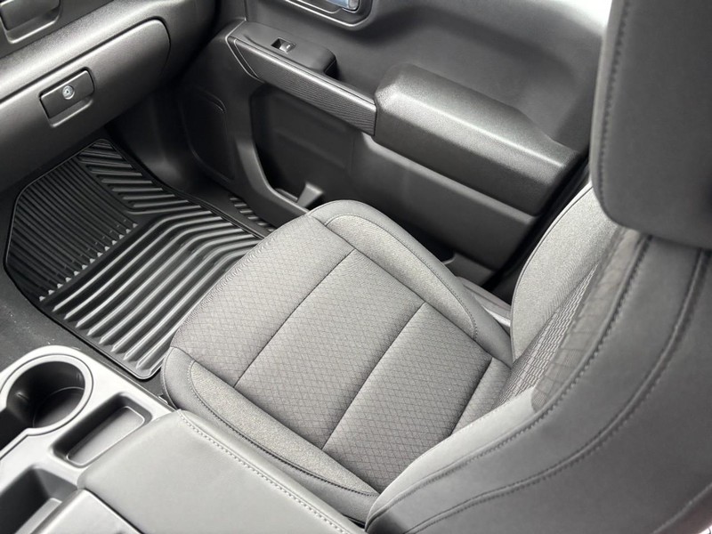 Chevrolet Silverado 1500 Vehicle Image 11