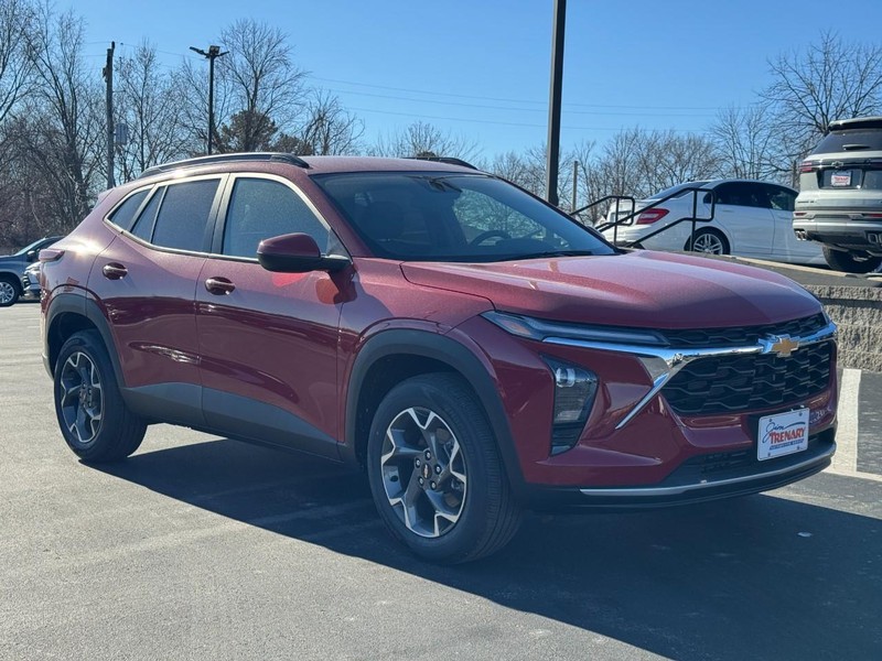 Chevrolet Trax Vehicle Image 02