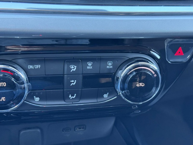 Chevrolet Trax Vehicle Image 15