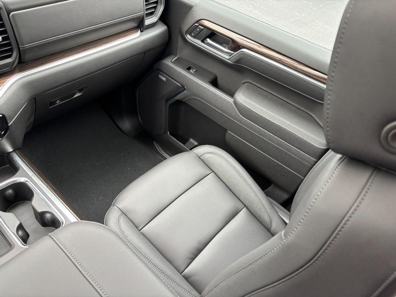 Chevrolet Silverado 1500 Vehicle Image 11