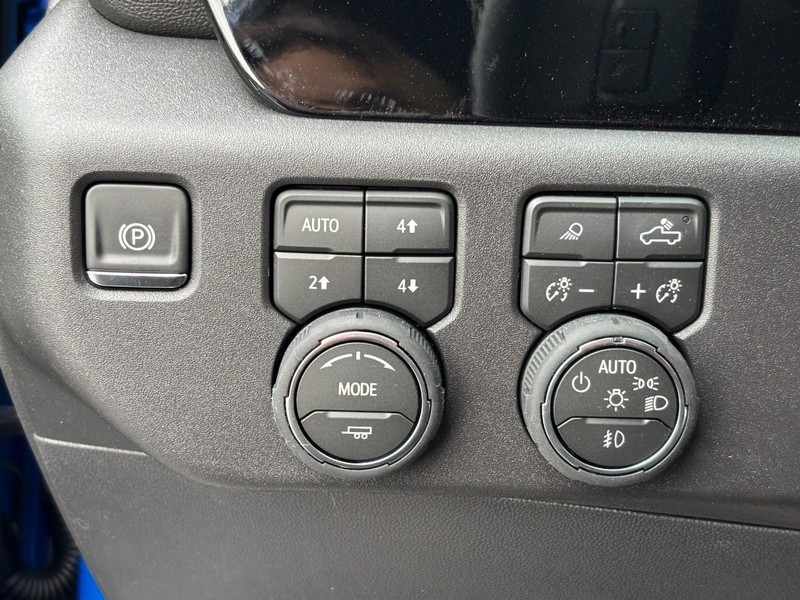 Chevrolet Silverado 1500 Vehicle Image 12