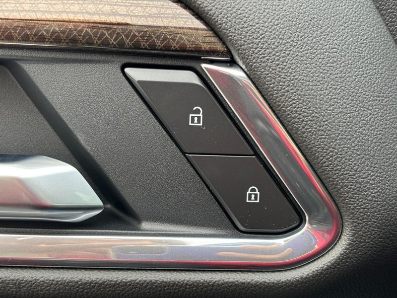 Chevrolet Silverado 1500 Vehicle Image 21