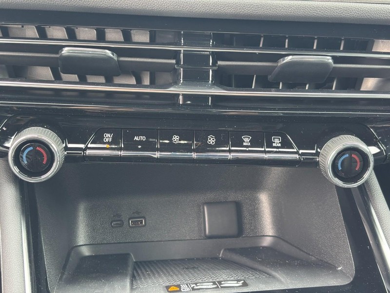 Chevrolet Traverse Vehicle Image 20