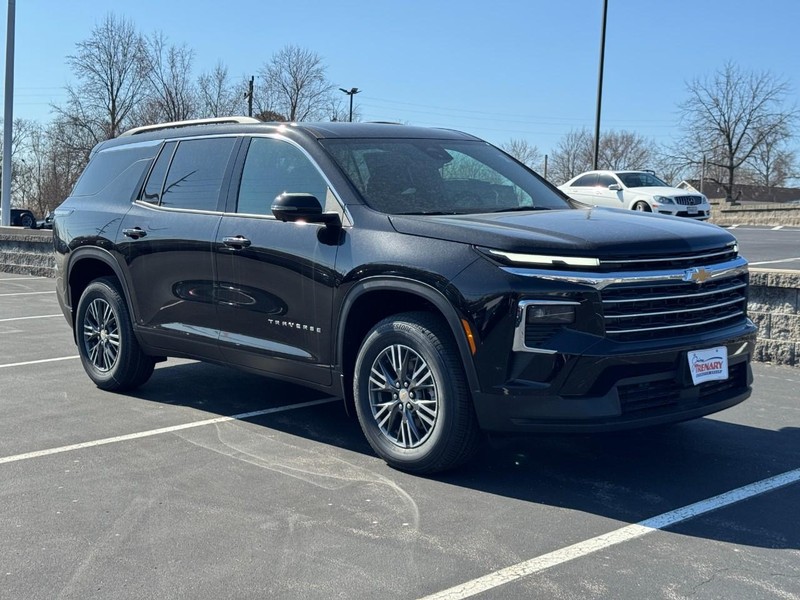 Chevrolet Traverse Vehicle Image 02