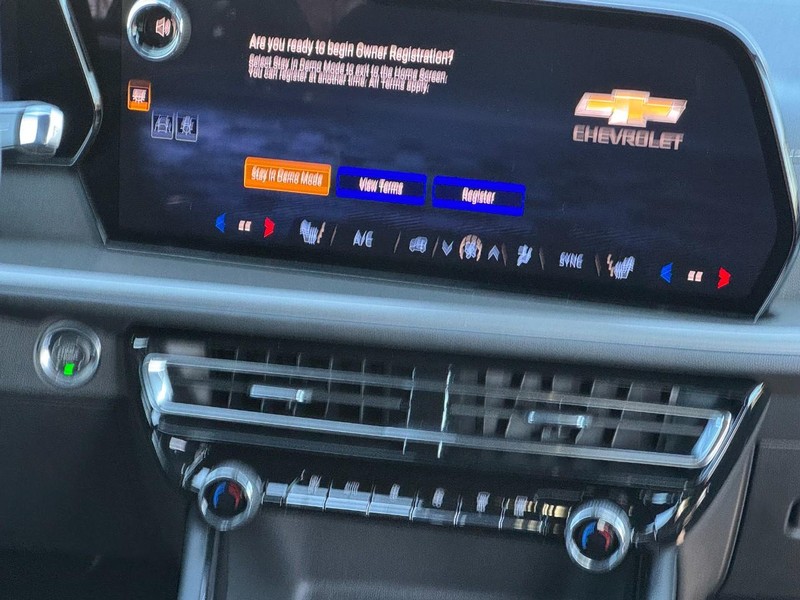 Chevrolet Traverse Vehicle Image 09