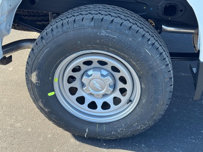 Chevrolet Silverado 1500 Vehicle Image 05