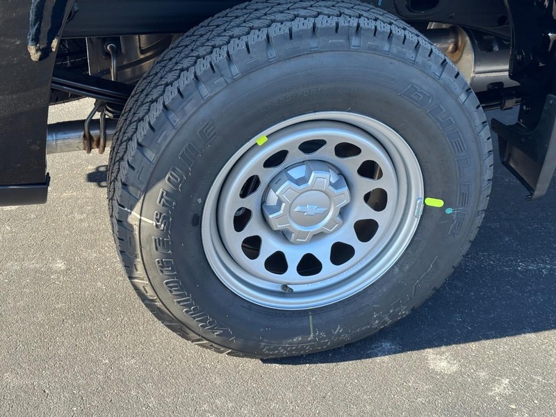 Chevrolet Silverado 1500 Vehicle Image 05