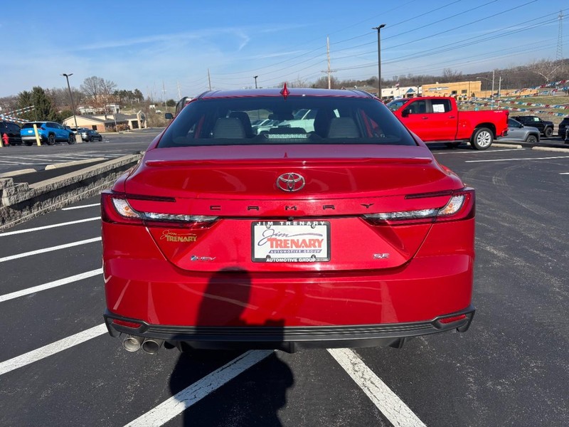 Toyota Camry Vehicle Image 05