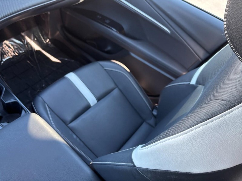 Toyota Camry Vehicle Image 15