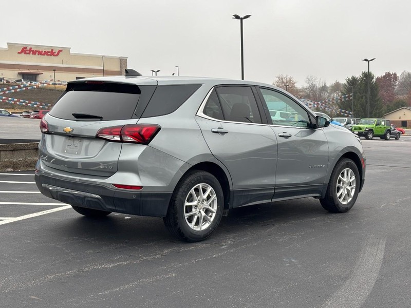 Chevrolet Equinox Vehicle Image 03