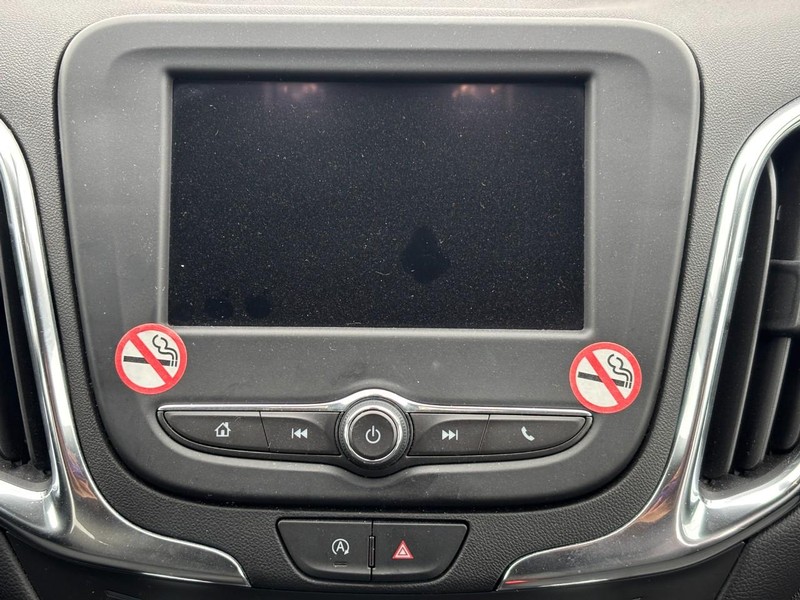 Chevrolet Equinox Vehicle Image 13