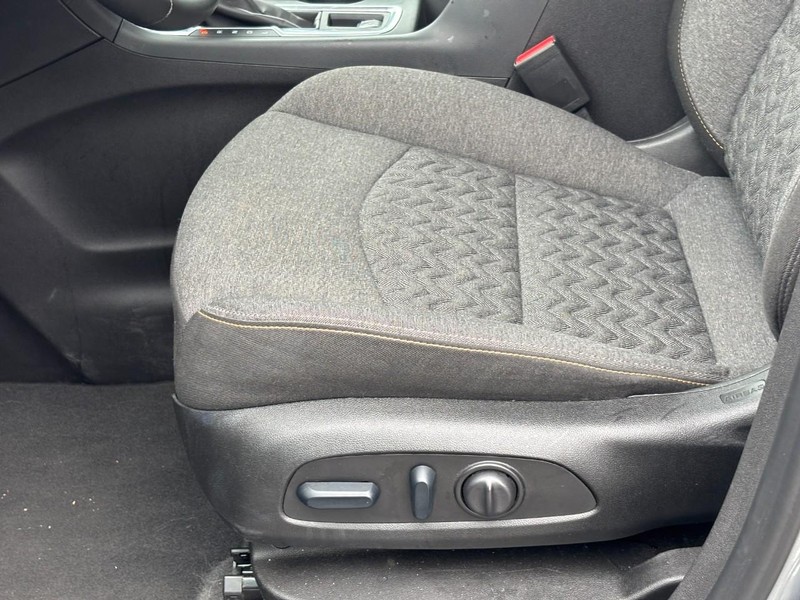 Chevrolet Equinox Vehicle Image 25