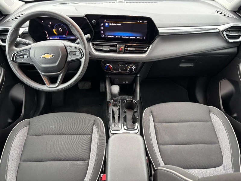 Chevrolet TrailBlazer Vehicle Image 11