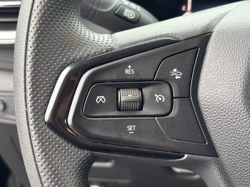 Chevrolet TrailBlazer Vehicle Image 17