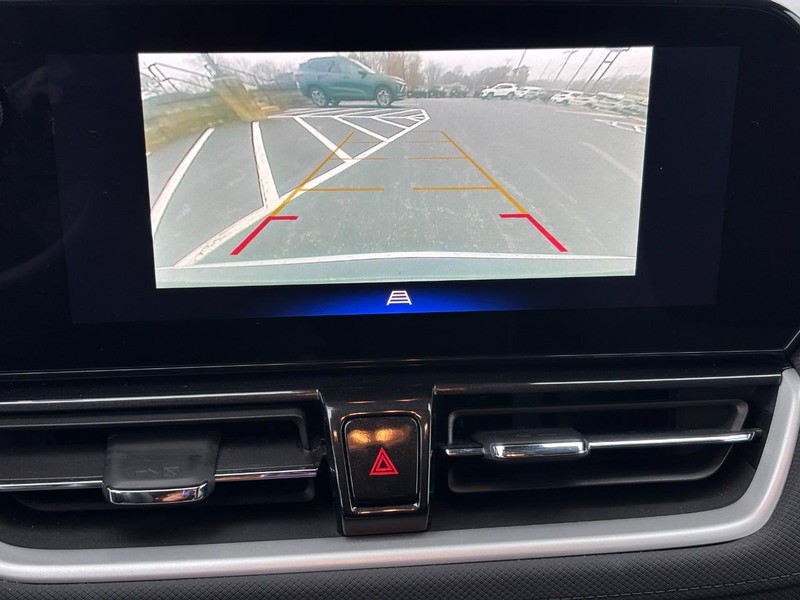 Chevrolet TrailBlazer Vehicle Image 21