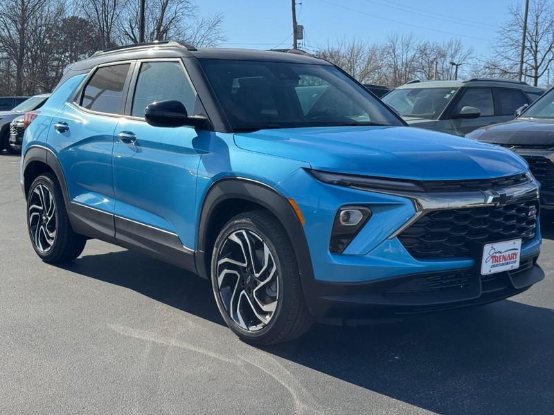 Chevrolet TrailBlazer Vehicle Image 02