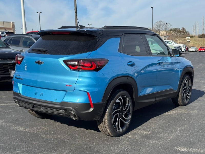 Chevrolet TrailBlazer Vehicle Image 04