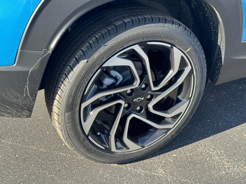 Chevrolet TrailBlazer Vehicle Image 05