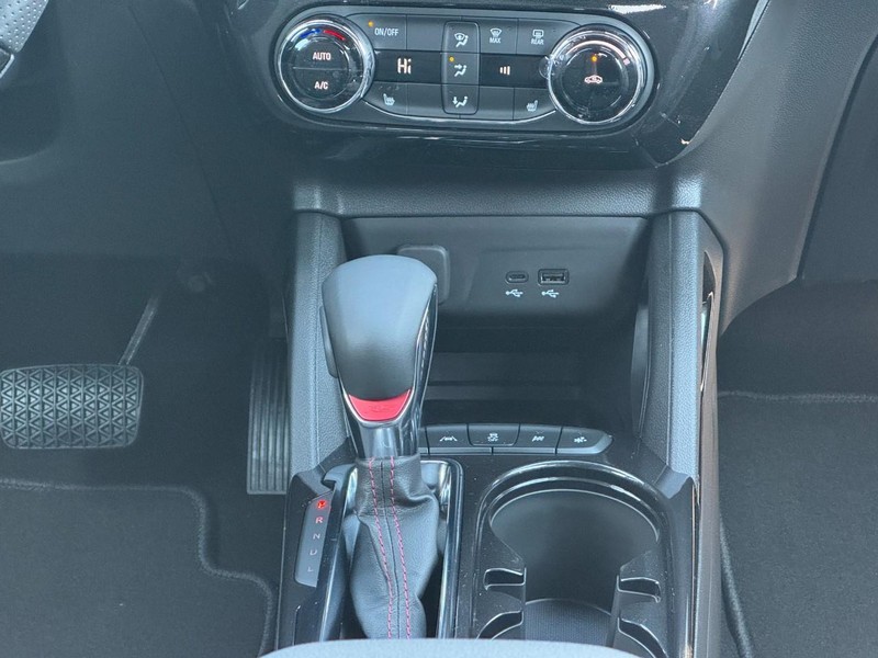 Chevrolet TrailBlazer Vehicle Image 10