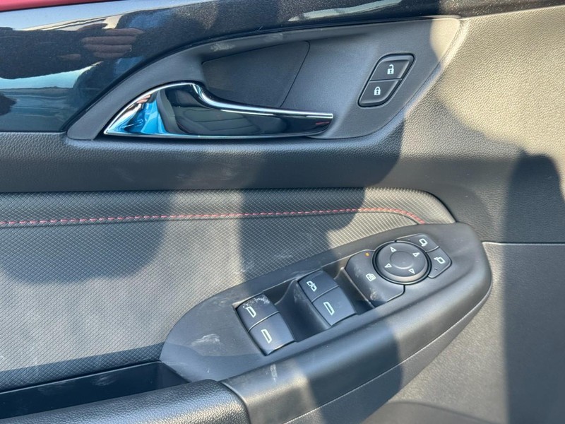 Chevrolet TrailBlazer Vehicle Image 11