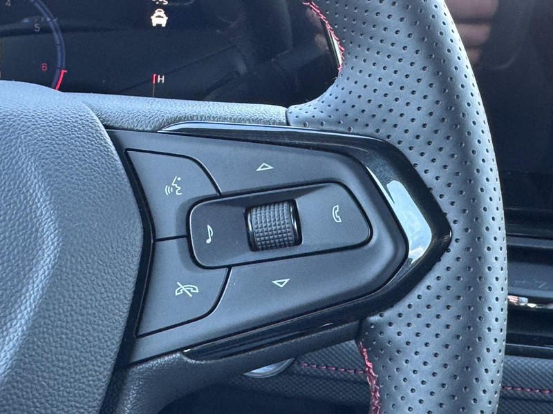 Chevrolet TrailBlazer Vehicle Image 14