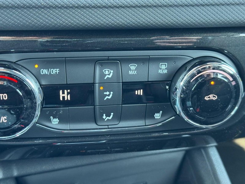 Chevrolet TrailBlazer Vehicle Image 15