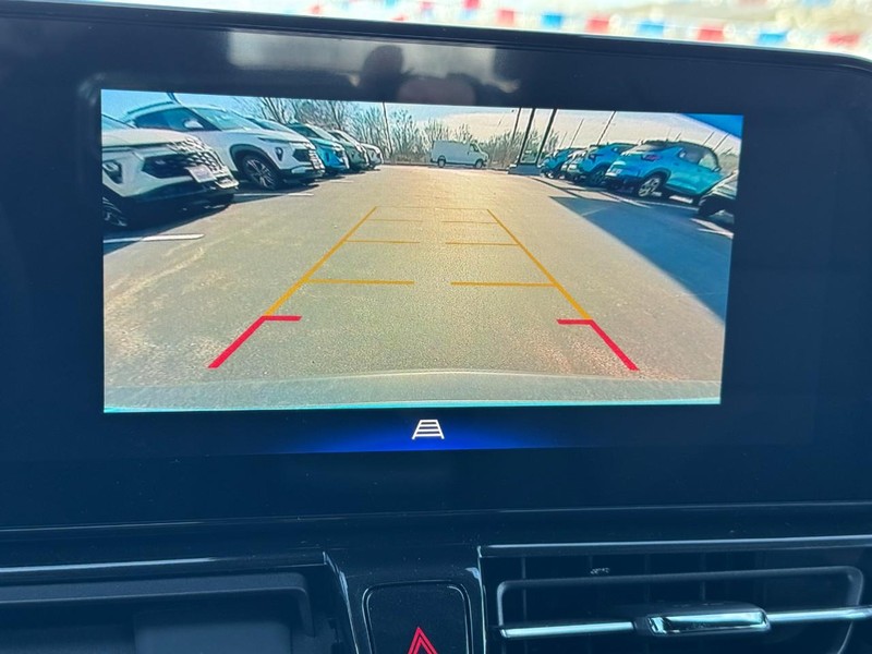 Chevrolet TrailBlazer Vehicle Image 17