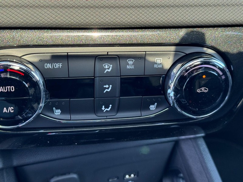 Chevrolet TrailBlazer Vehicle Image 15